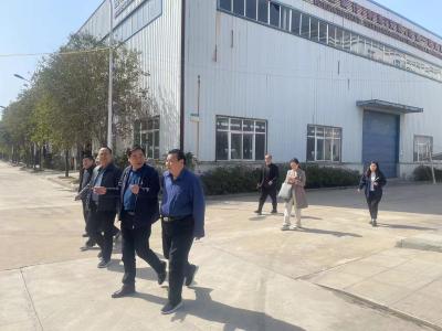 市工信局領導秦航偉一行到華豫萬通總部企業(yè)基地開展調研工作